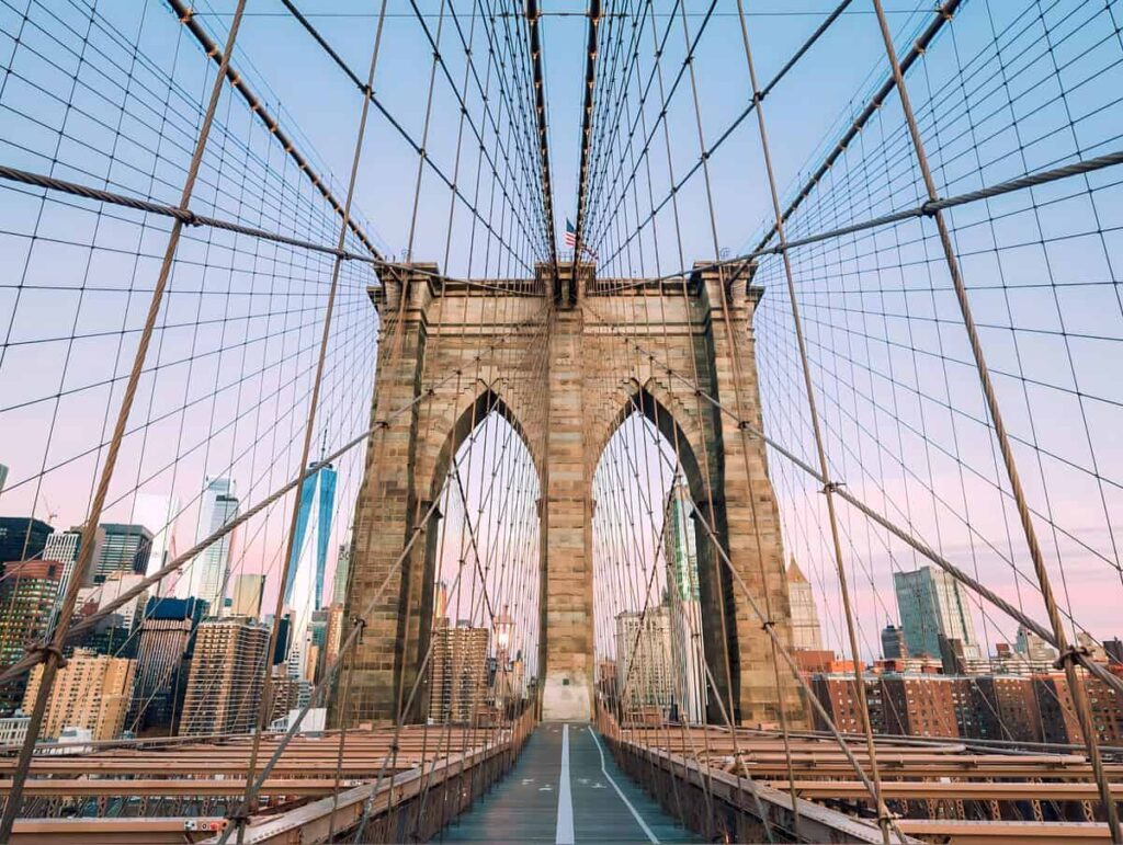 Cruzar el Puente de Brooklyn a pie desde Manhattan